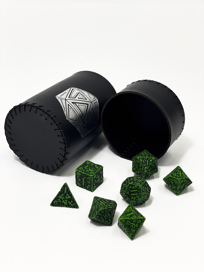 Стакан для кубиків D20 чорний Dice Cup