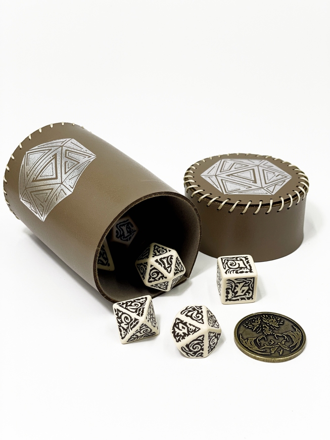 Стакан для кубиков D20 коричневый Dice Cup