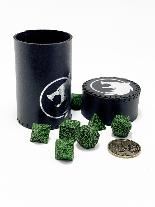 Стакан для кубиков Волк черный Dice Cup